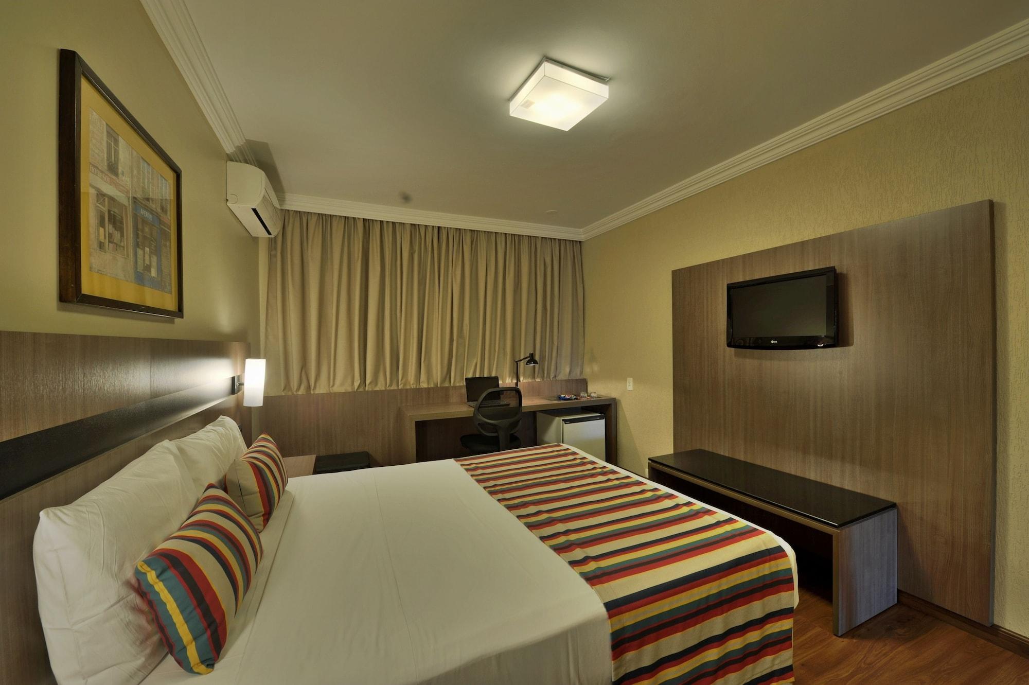 Hotel Deville Express Cascavel Cascavel  Buitenkant foto