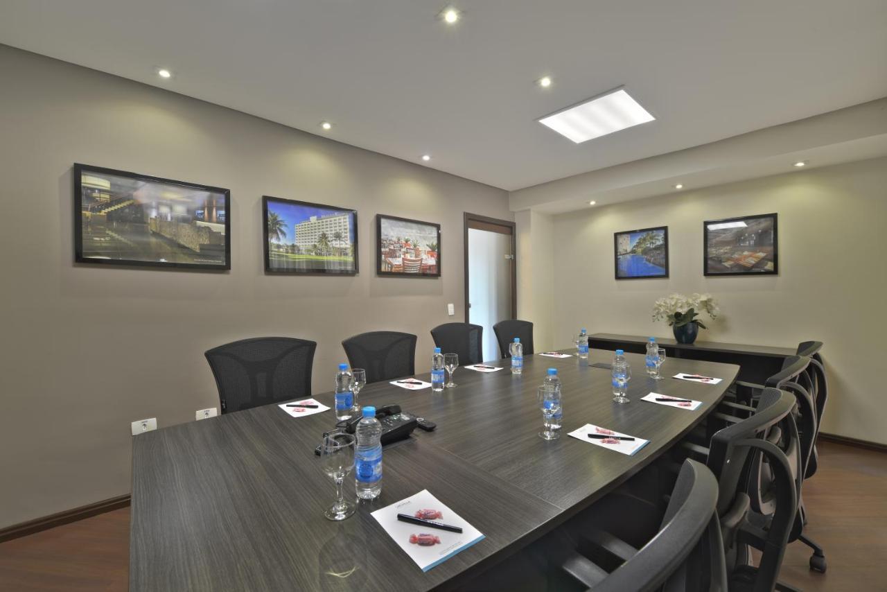 Hotel Deville Express Cascavel Cascavel  Buitenkant foto