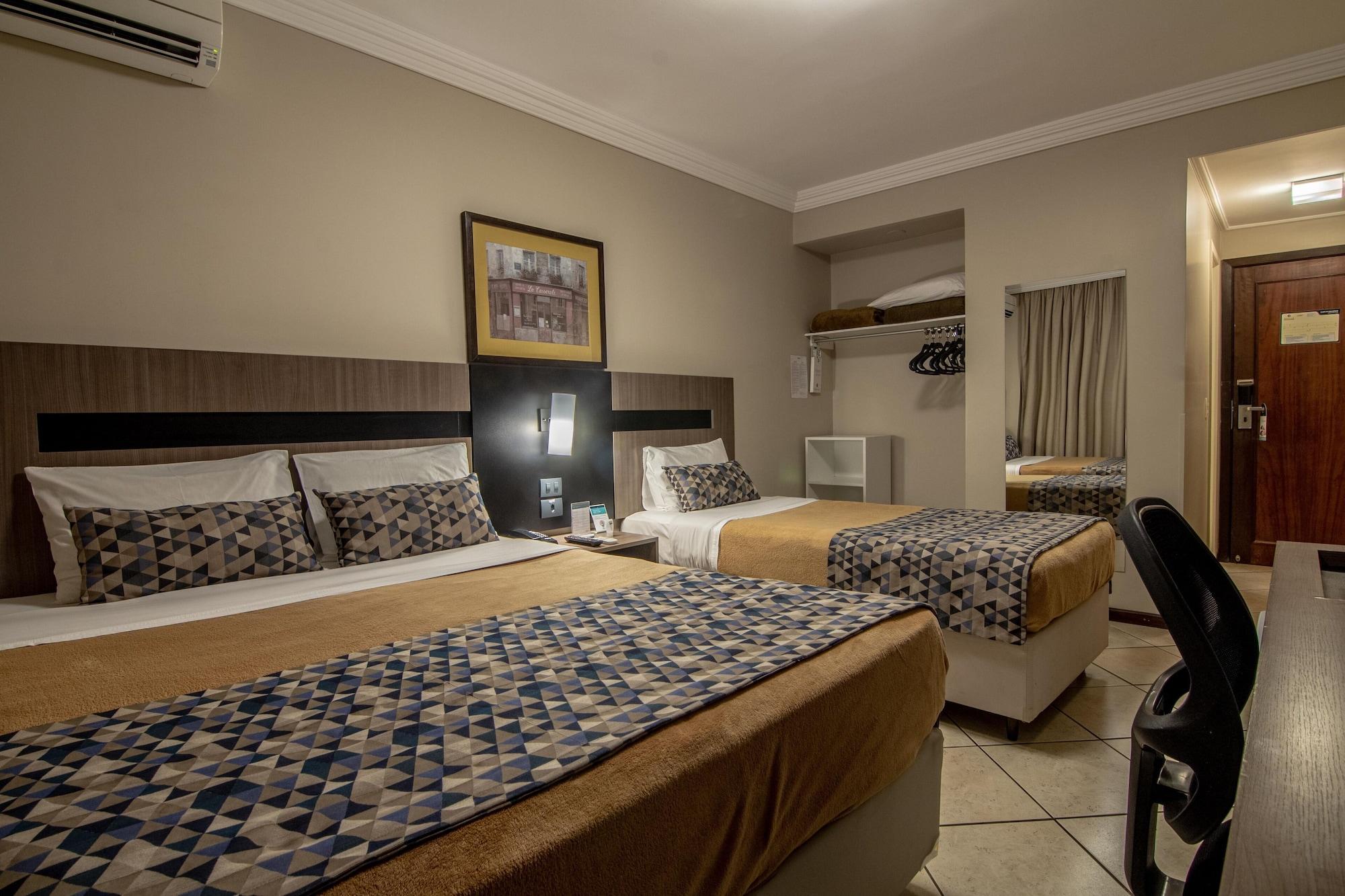 Hotel Deville Express Cascavel Cascavel  Buitenkant foto