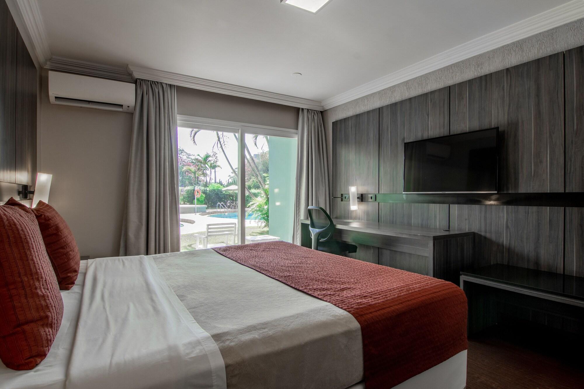 Hotel Deville Express Cascavel Cascavel  Buitenkant foto