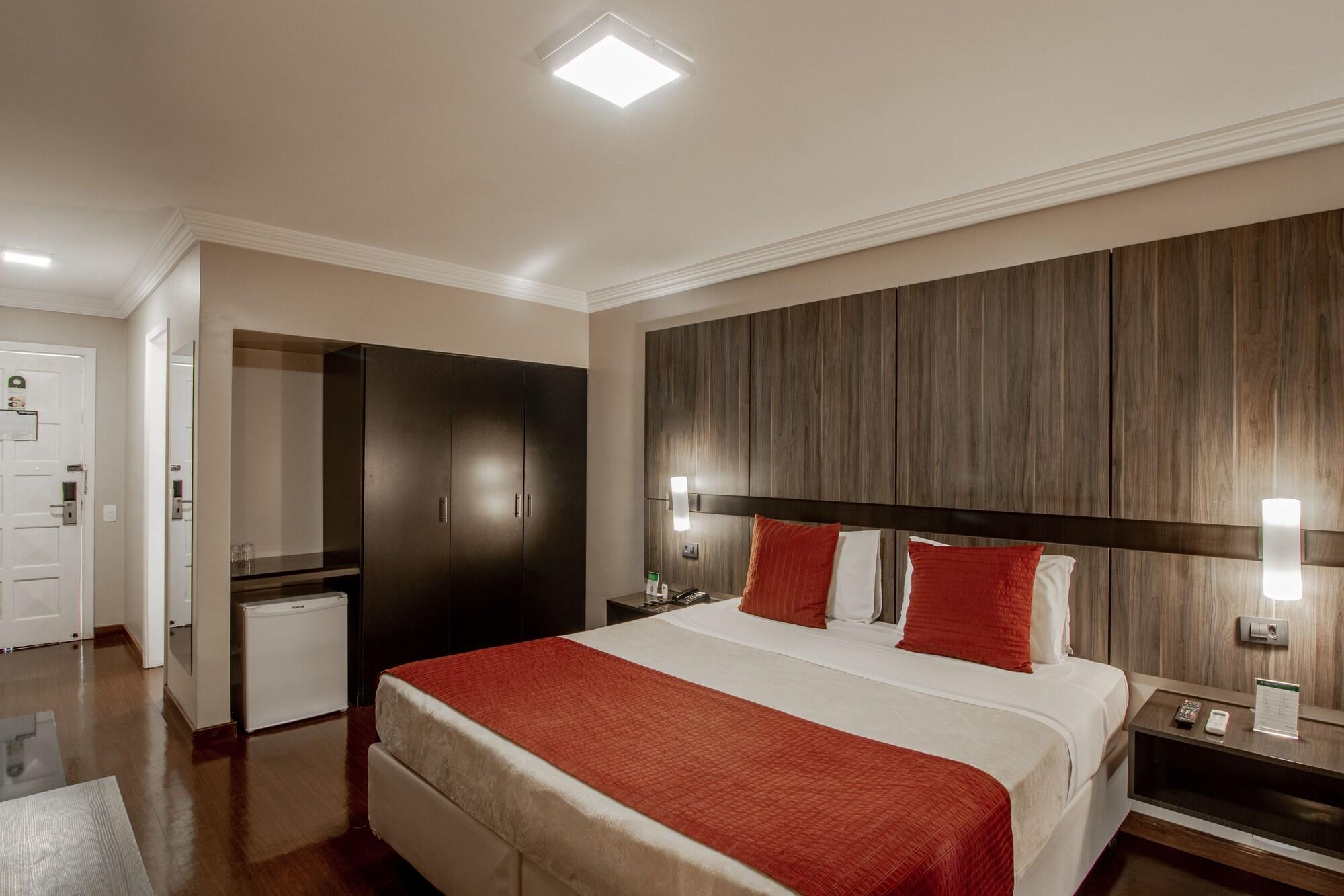 Hotel Deville Express Cascavel Cascavel  Buitenkant foto