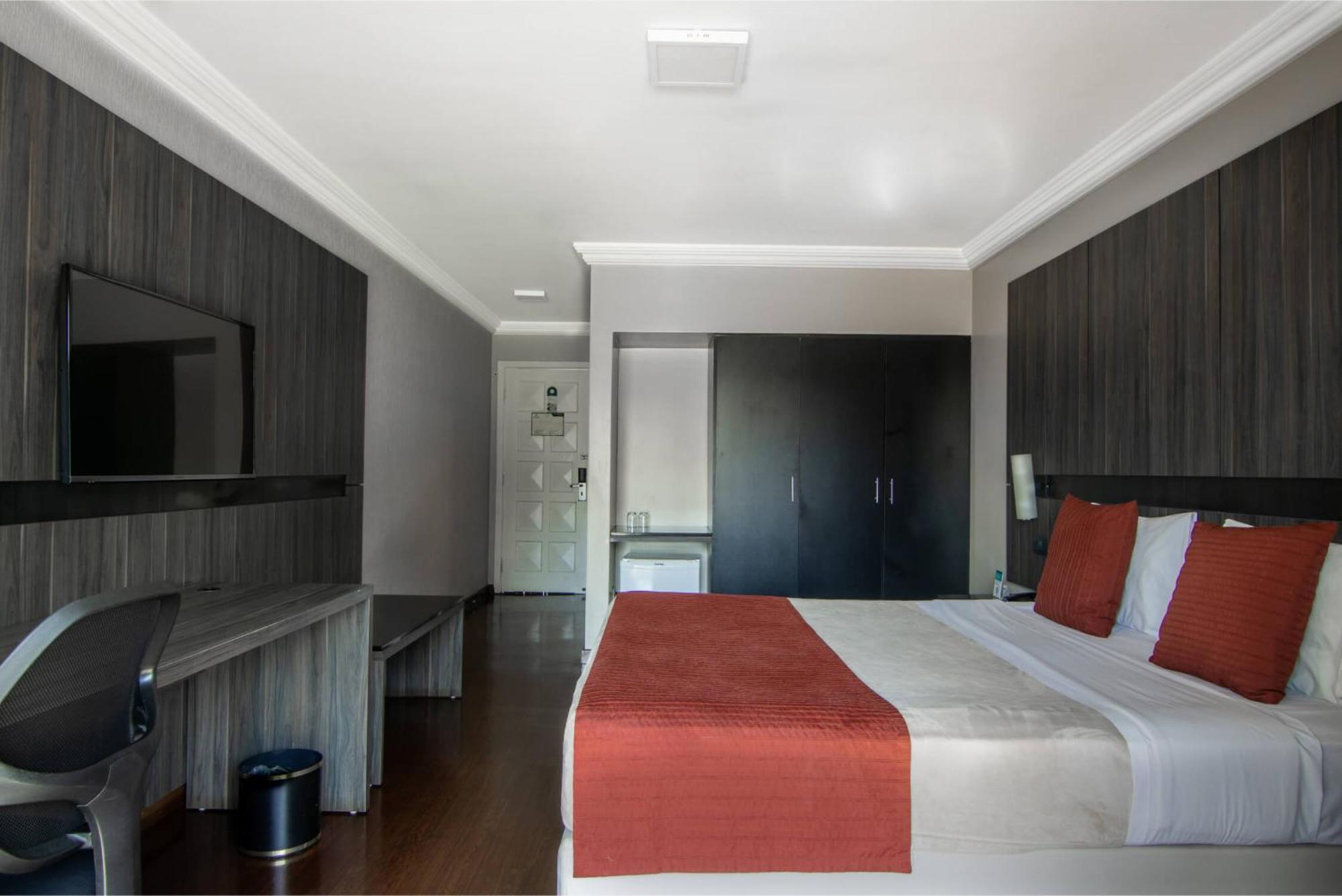 Hotel Deville Express Cascavel Cascavel  Buitenkant foto
