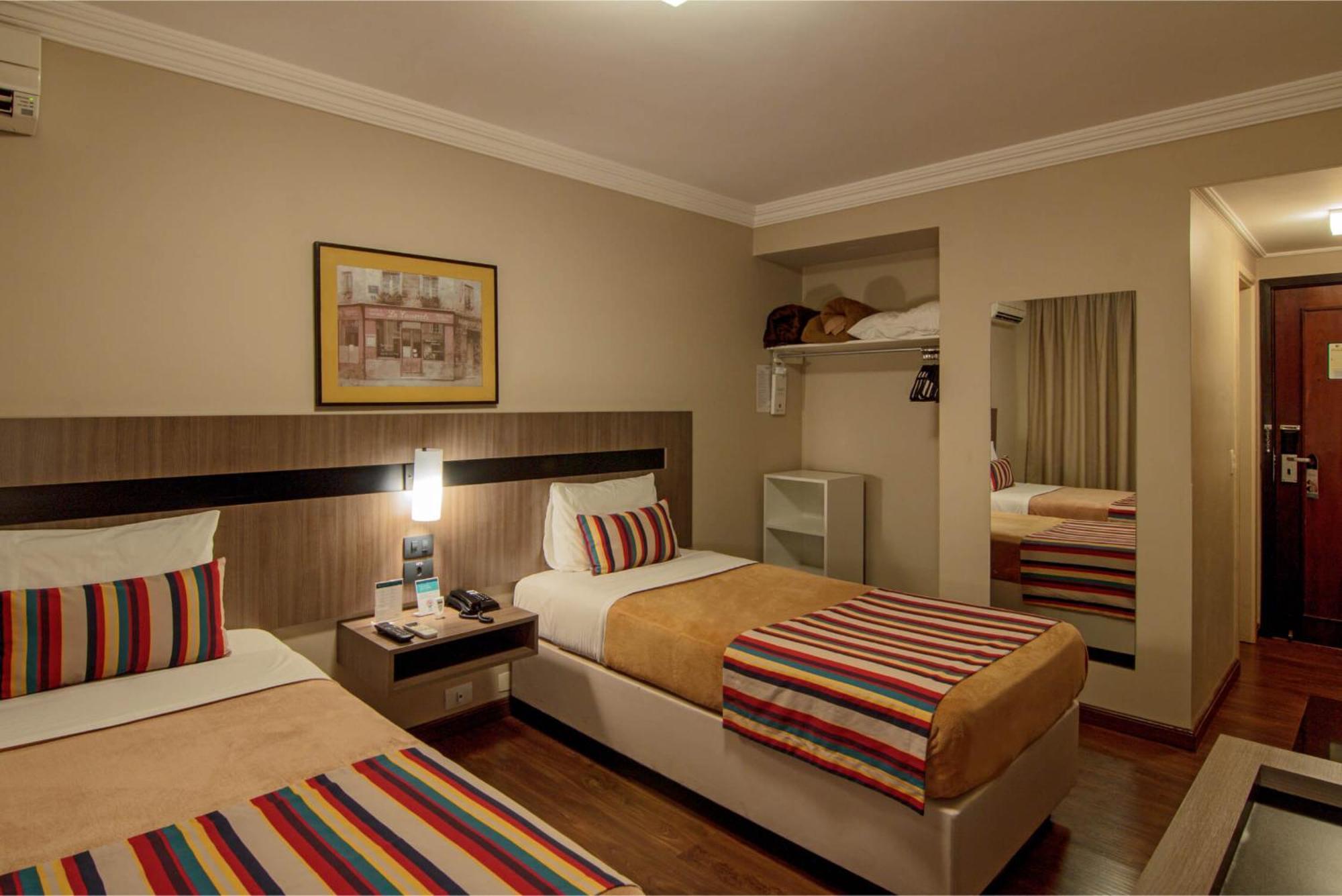 Hotel Deville Express Cascavel Cascavel  Buitenkant foto