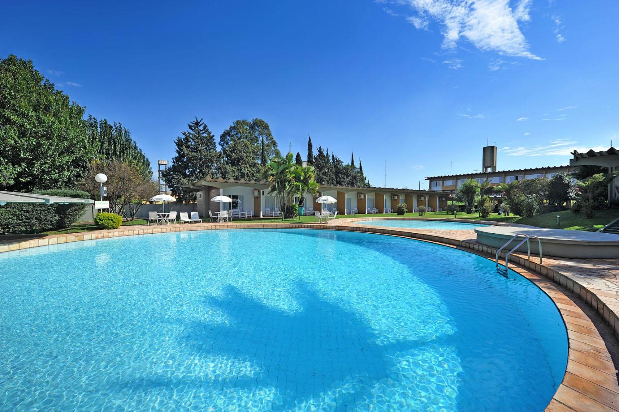 Hotel Deville Express Cascavel Cascavel  Buitenkant foto