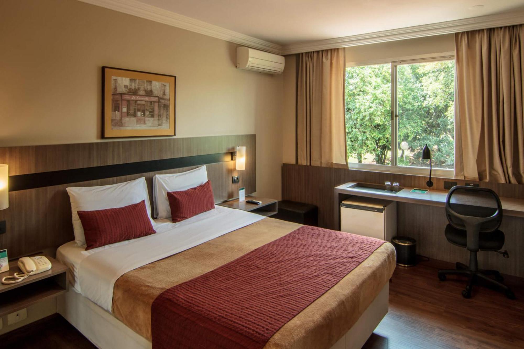 Hotel Deville Express Cascavel Cascavel  Buitenkant foto