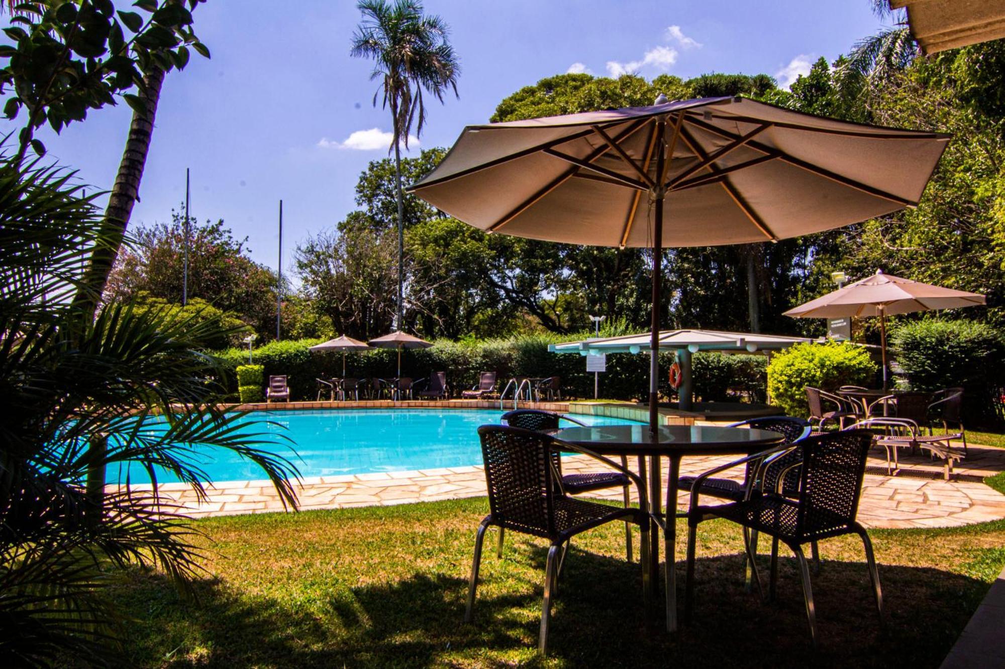 Hotel Deville Express Cascavel Cascavel  Buitenkant foto