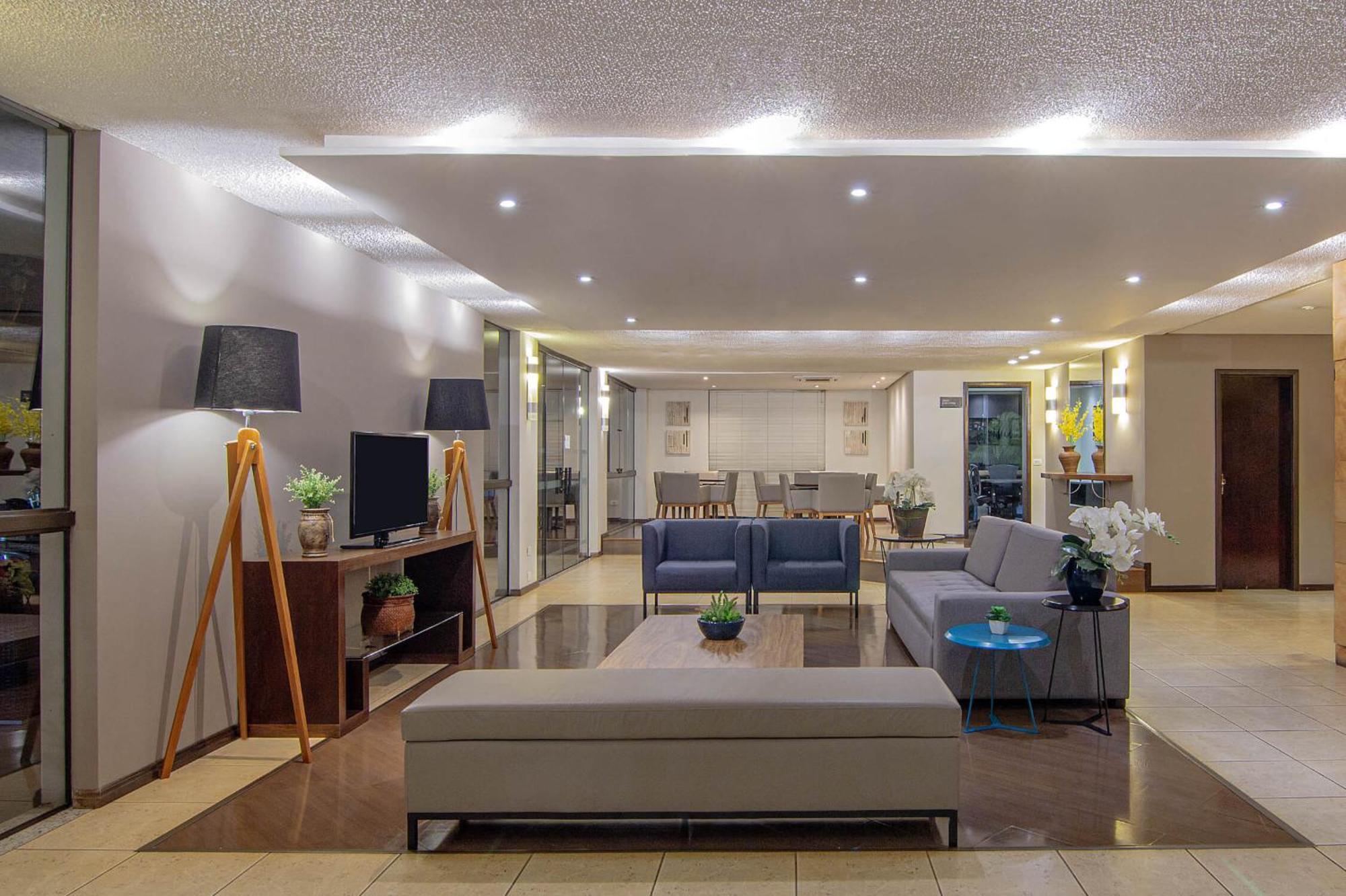 Hotel Deville Express Cascavel Cascavel  Buitenkant foto